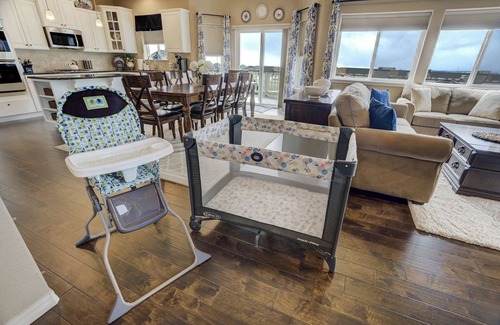 Colorado Springs House | Clear View! Scenic Retreat w Work-Friendly Spaces