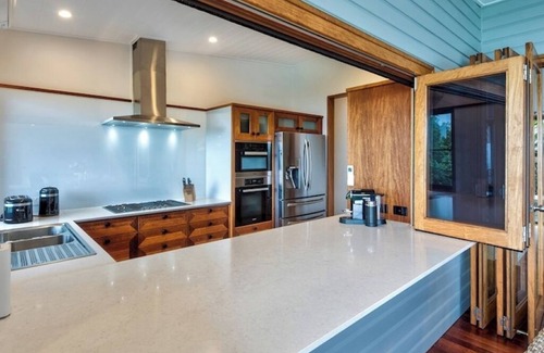 Hamilton Island House | Clear Water