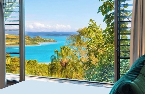Hamilton Island House | Clear Water