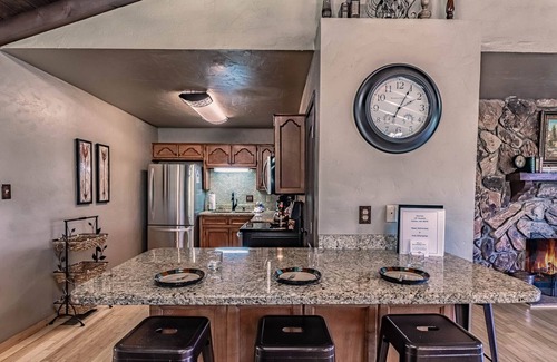 Ruidoso Cabin | Clearview | Pet Friendly, Hot Tub, Pool Table