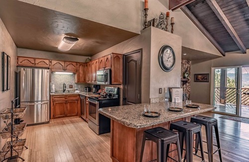 Ruidoso Cabin | Clearview | Pet Friendly, Hot Tub, Pool Table