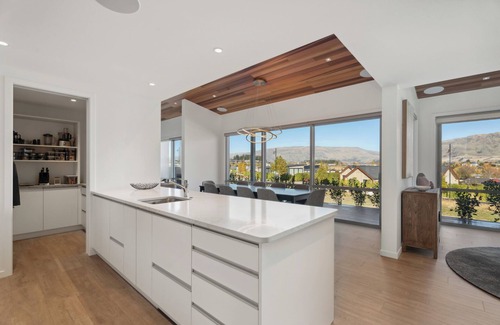 Wanaka House | Clearview Vista - Wanaka Holiday Home