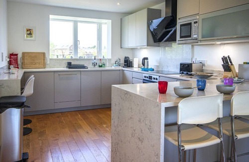 Cirencester House | Clearwater 74, Goldcrest (P)