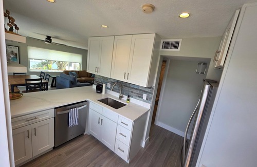 Island Estate Condo | Clearwater Beach/Island Estates/Waterfront 2 Bed 1.5 Bath