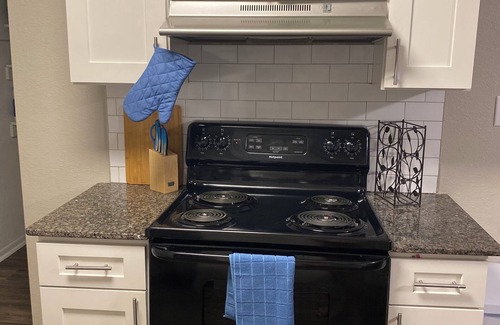 Clearwater Apartment | Clearwater Hideaway - Townhouse apartment conveniently located