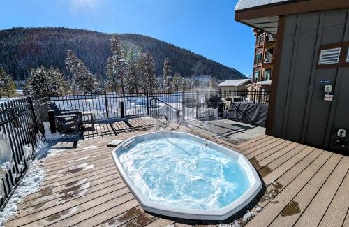 Lakeside Village House | Clearwater Lofts Bldg 3 103 by SummitCove Lodging