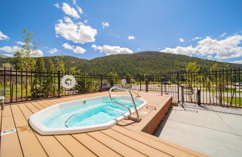 Lakeside Village House | Clearwater Lofts Bldg 3 103 by SummitCove Lodging