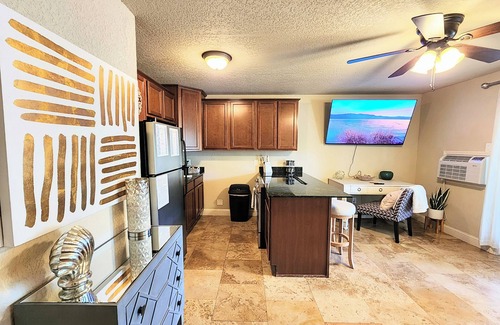 Mid America Condo | Clearwater Luxe!