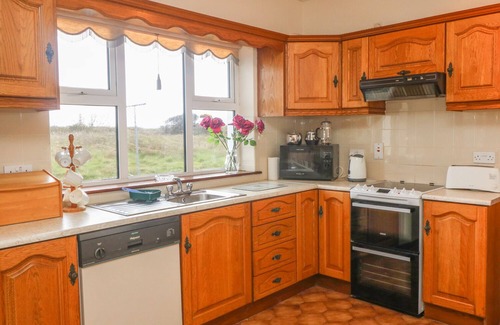 Miltown Malbay House | CLEARY COTTAGE, pet friendly in Miltown Malbay, County Clare