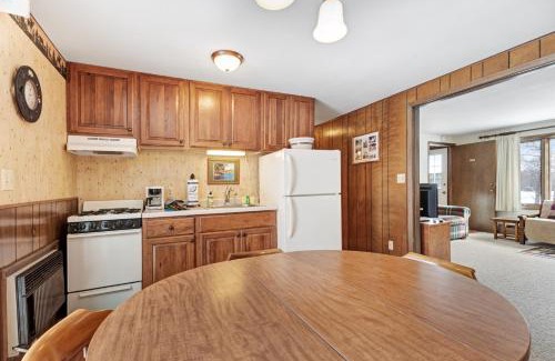Eagle River Apartment | Cleerwood Village #252