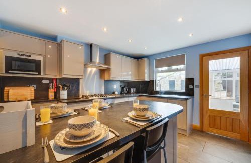 Sandsend House | Clematis Cottage