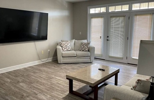 Seneca Apartment | Clemson Area Condo + Lake Views