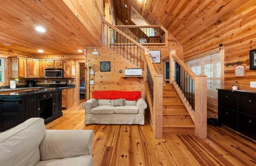 Seneca Apartment | Clemson Lake Cabin