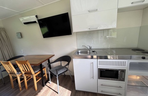 Russell Cottage | Clendon Lodge Studio