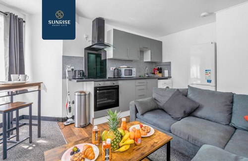 Dundee Apartment | Cleppie Court - 3 Bedrooms, 4 Beds.