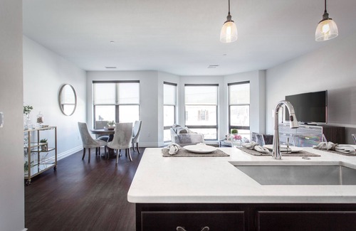 Little Italy Apartment | Cleveland Luxe Apartment w/Patio