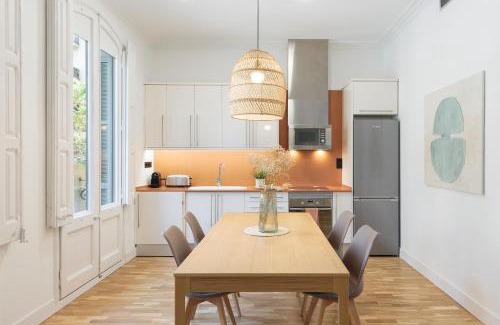 La Sagrada Familia Apartment | Click&Flat Gaudi Dream I