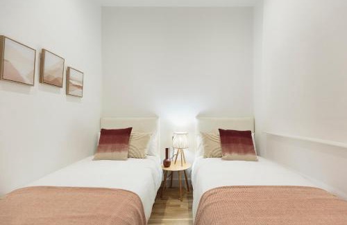 La Sagrada Familia Apartment | Click&Flat Gaudi Dream I