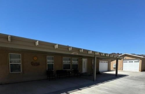 Parker Strip House | CliffHanger