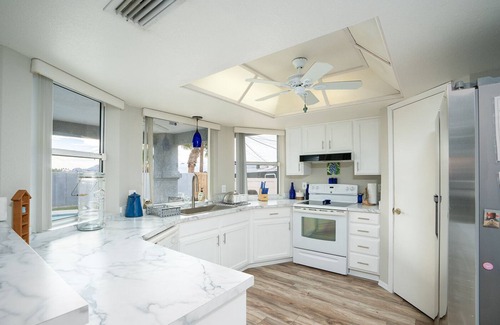 Lake Havasu City House | Cliffrose pool home with RV/Boat parking