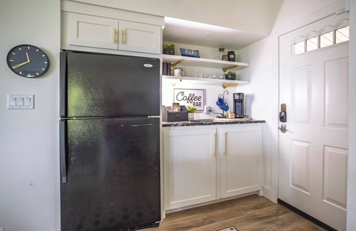 Fairfield Bay Condo | Cliffside Escape – Cozy 2BR/2BA Condo with Scenic Views