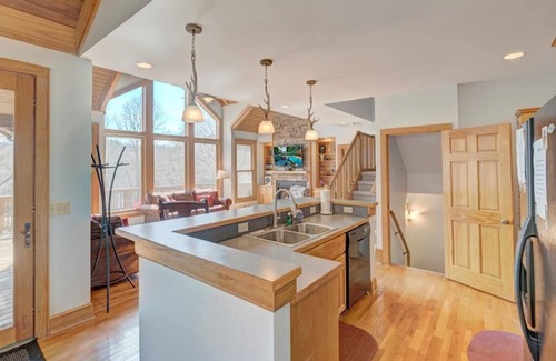 Foscoe House | Cliffsider - Mountain House, Gated Resort, Indoor/Outdoor Pools and Hot Tub, Fitness Area, Fishin.