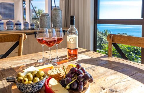 Oneroa House | Clifftop Sanctuary - Stay Waiheke