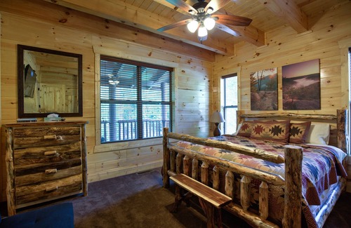 Primrose Cabin | Cliffview Lakeside - 12 BR Lodge at Cliffview Resort