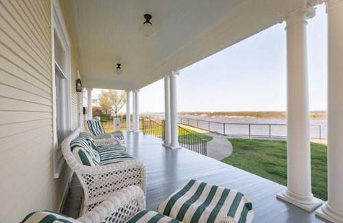 Natchez Apartment | Clifton House | King Suite in Historic Home | Mississippi River Views
