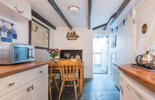 Port Isaac Cottage | CLOAM COTTAGE, pet friendly in Port Isaac