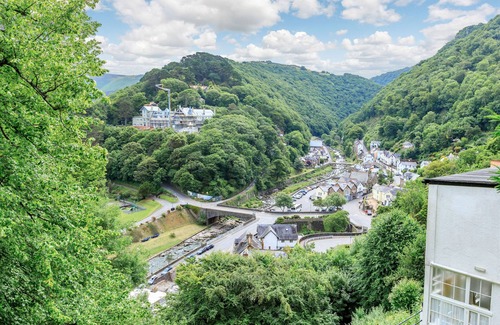 Lynmouth Cottage | CLOONEAVIN CHALET, pet friendly, country holiday cottage in Lynmouth