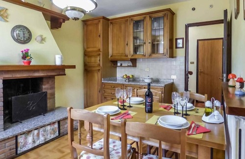 Cascine-La Croce Apartment | Clorinda, apartment, pool, WiFi. Walk to village.