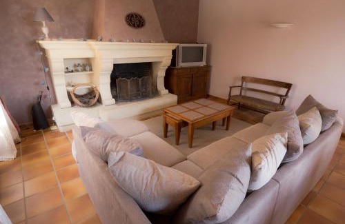Visan House | Clos Du Père Clément