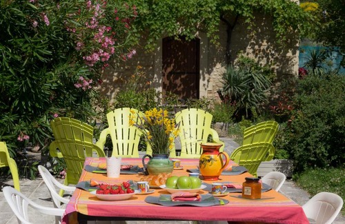 Visan House | Clos Du Père Clément