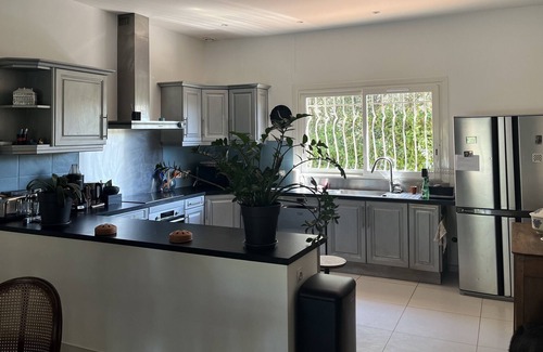 Neffies House | Clos Du Picholins- Large House with Pool and Garden