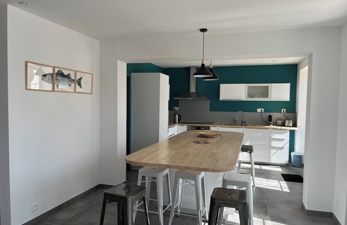 La Remigeasse House | Clos Isidore Large character house 200 m from La Rémigeasse beach.