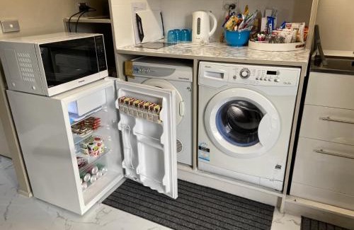 Te Atatu South Apartment | Close Motorway,Free Breakfast,Private & Spacious