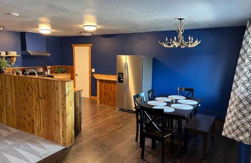 Sand Lake House | Close to airport cozy cabin style home sleeps 6