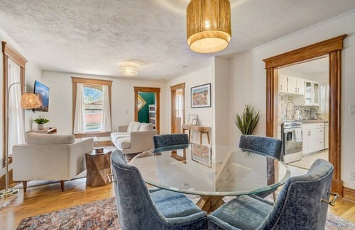 West Colorado Springs Apartment | Close to All the Action-Walk to Garden of the Gods