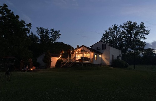 Town of Richmond Cottage | Close to Beach and Kayaks