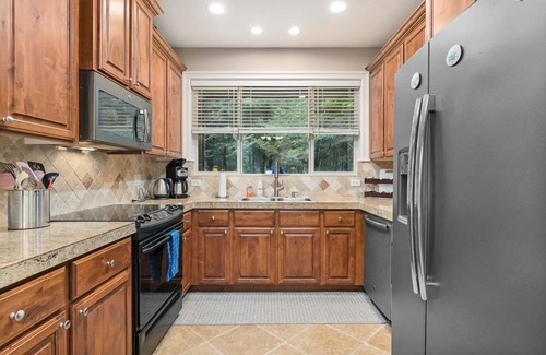 Long Beach House | Close to Beach, Discovery Trail, Firepit, Gorgeous, W/D (OceanBr)