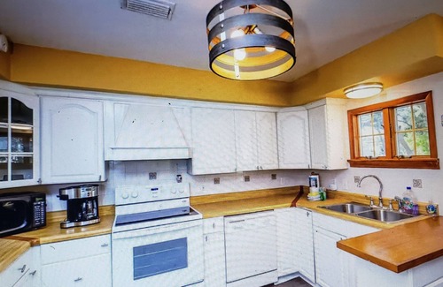 Ono Island House | Close to beaches w/small private beach access across street, partial Gulf View.