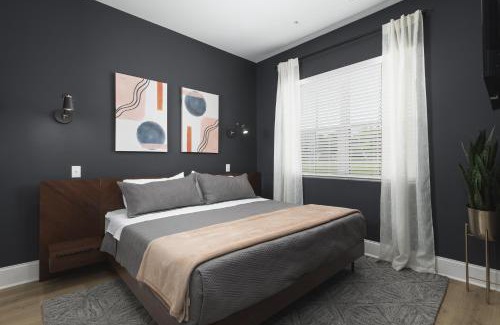 Cleveland Park Apartment | Close to Broadway and Walkable Area with 4 Beds, 2 Bedrm