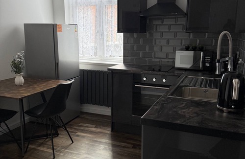Coventry Apartment | Close To City Centre-Recently Renovated-Brand New