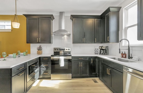 Talbot's Corner House | 🗽🌉CLOSE TO DOWNTOWN | 🎼🎸 EAST MUSIC HOTSPOTS🧭🎯 8 Beds!