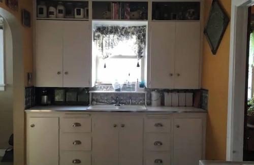 Rose Park House | Close to everything! Down town, Airport, Freeways