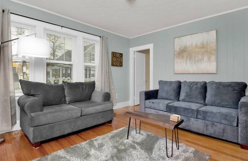 Southern Coast Apartment | Close to Everything Apartment in Saco w/ King Bed.