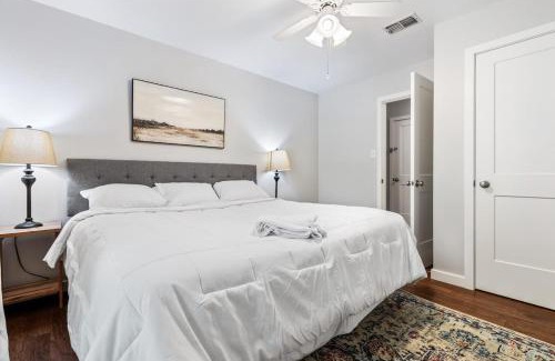 Little Rock House | Close to Everything Dining Shopping & Hiking