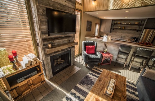 North Park City Condo | Close To Everything In Park City! Steps Away From Skiing, Bus Stop, Free WiFi