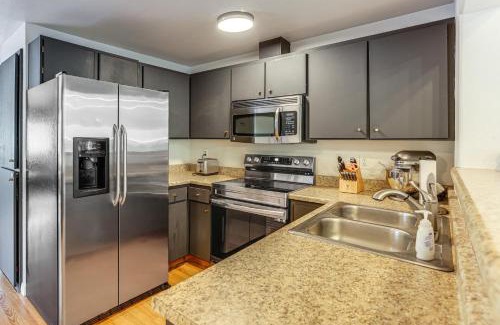 Larkspur House | Close to Everything! Quiet Retreat in Bend